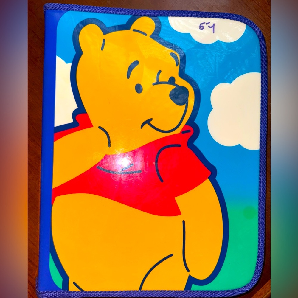 Winnie The Pooh Vintage 2” 3-Ring Zip Binder with Pooh Insert